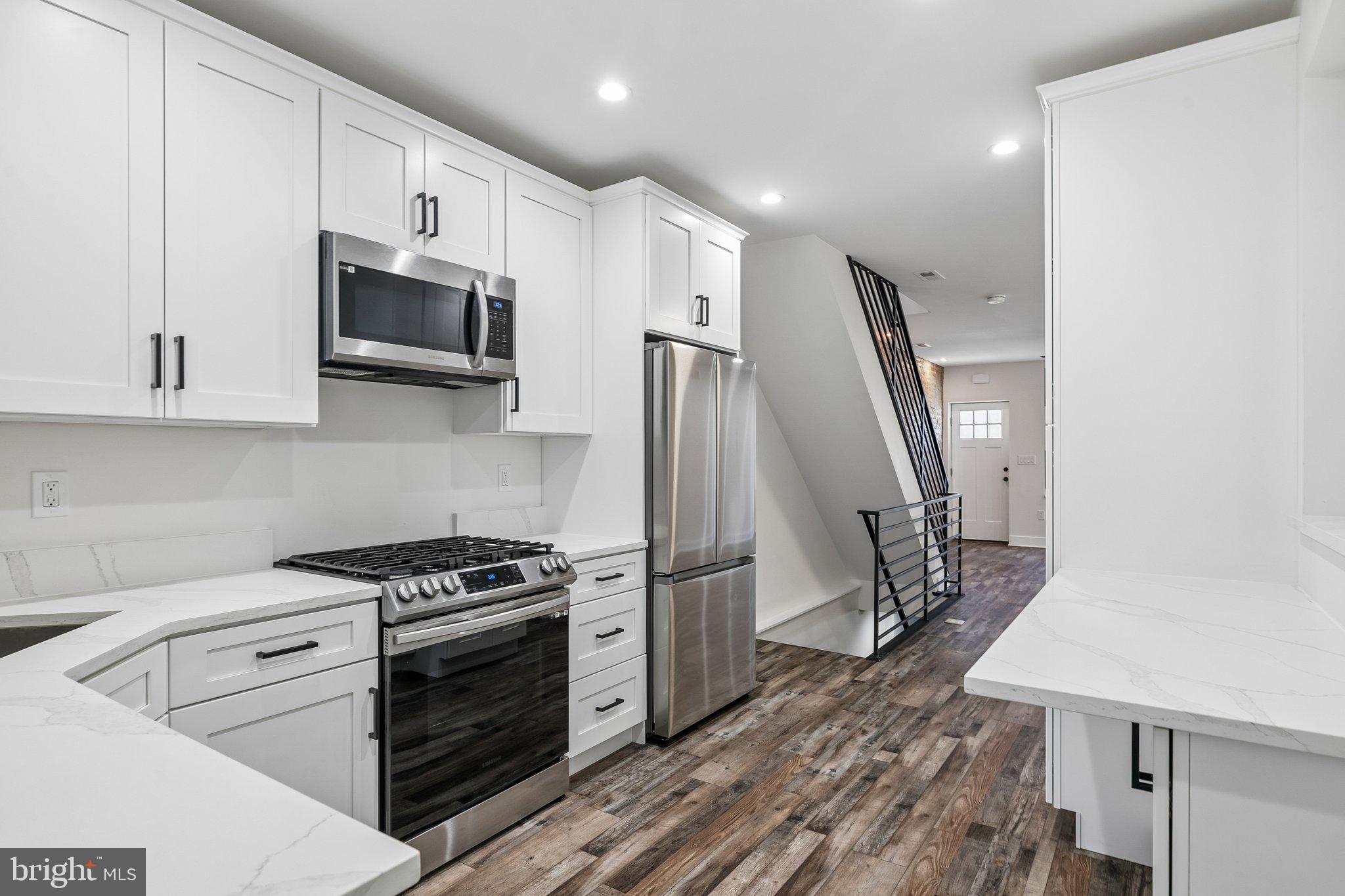 PORT RICHMOND - Residential