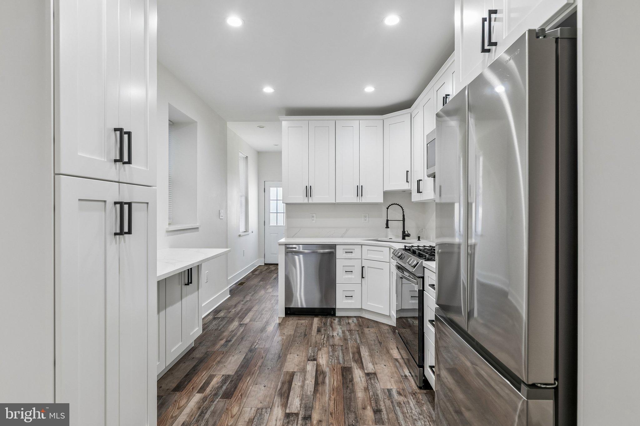 PORT RICHMOND - Residential