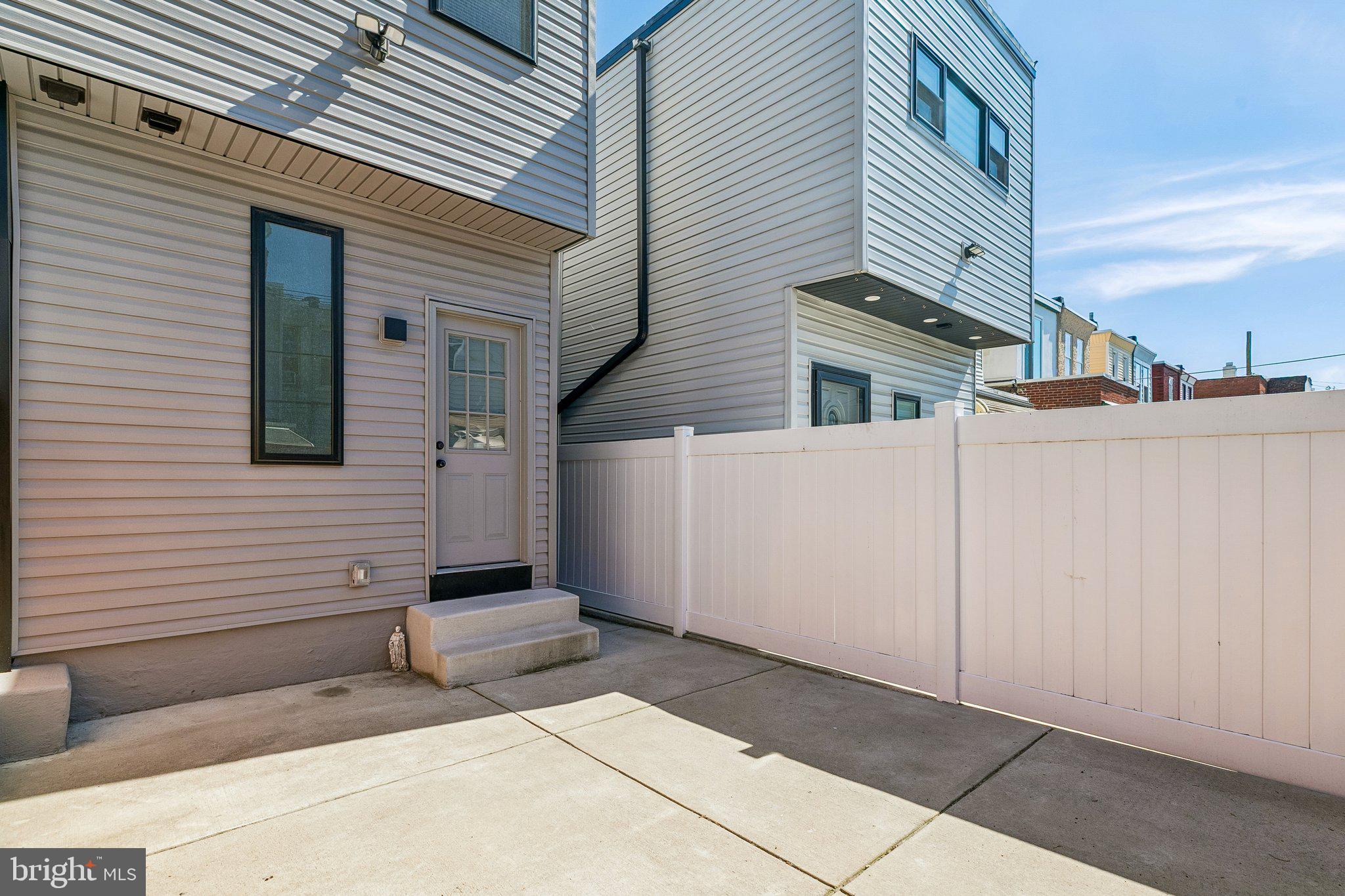 PORT RICHMOND - Residential