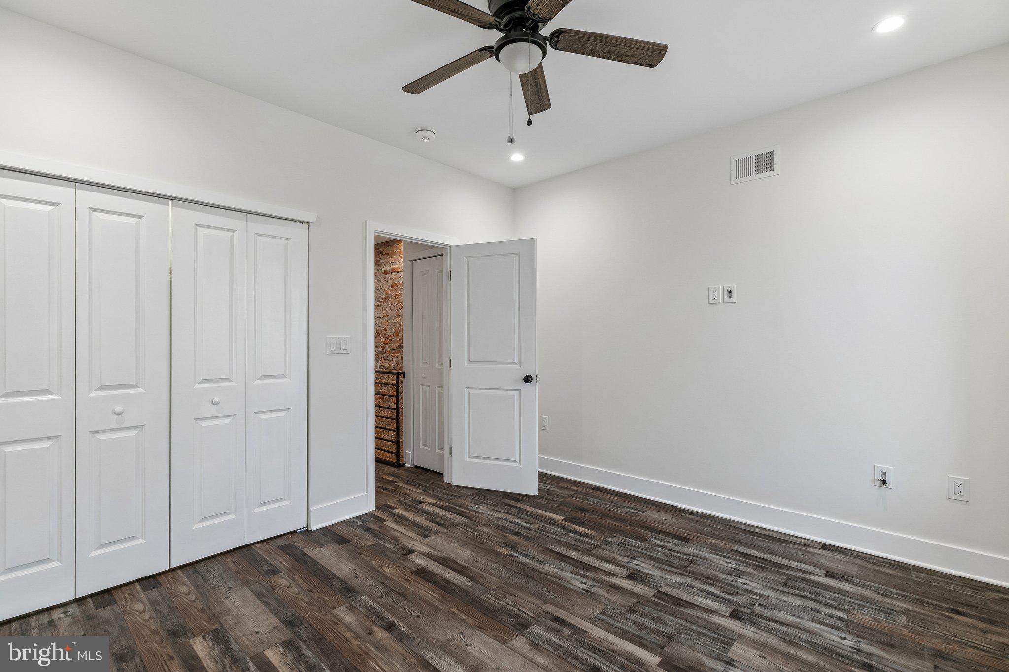 PORT RICHMOND - Residential