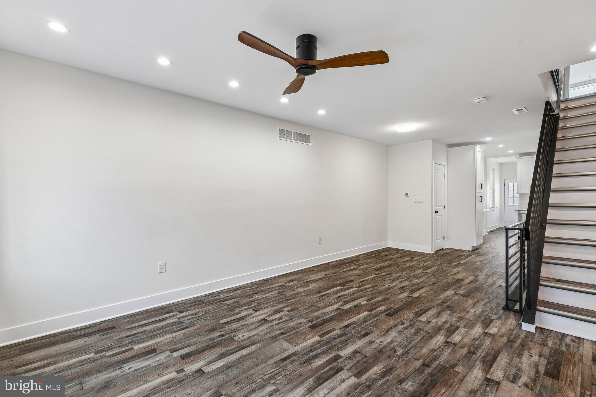 PORT RICHMOND - Residential