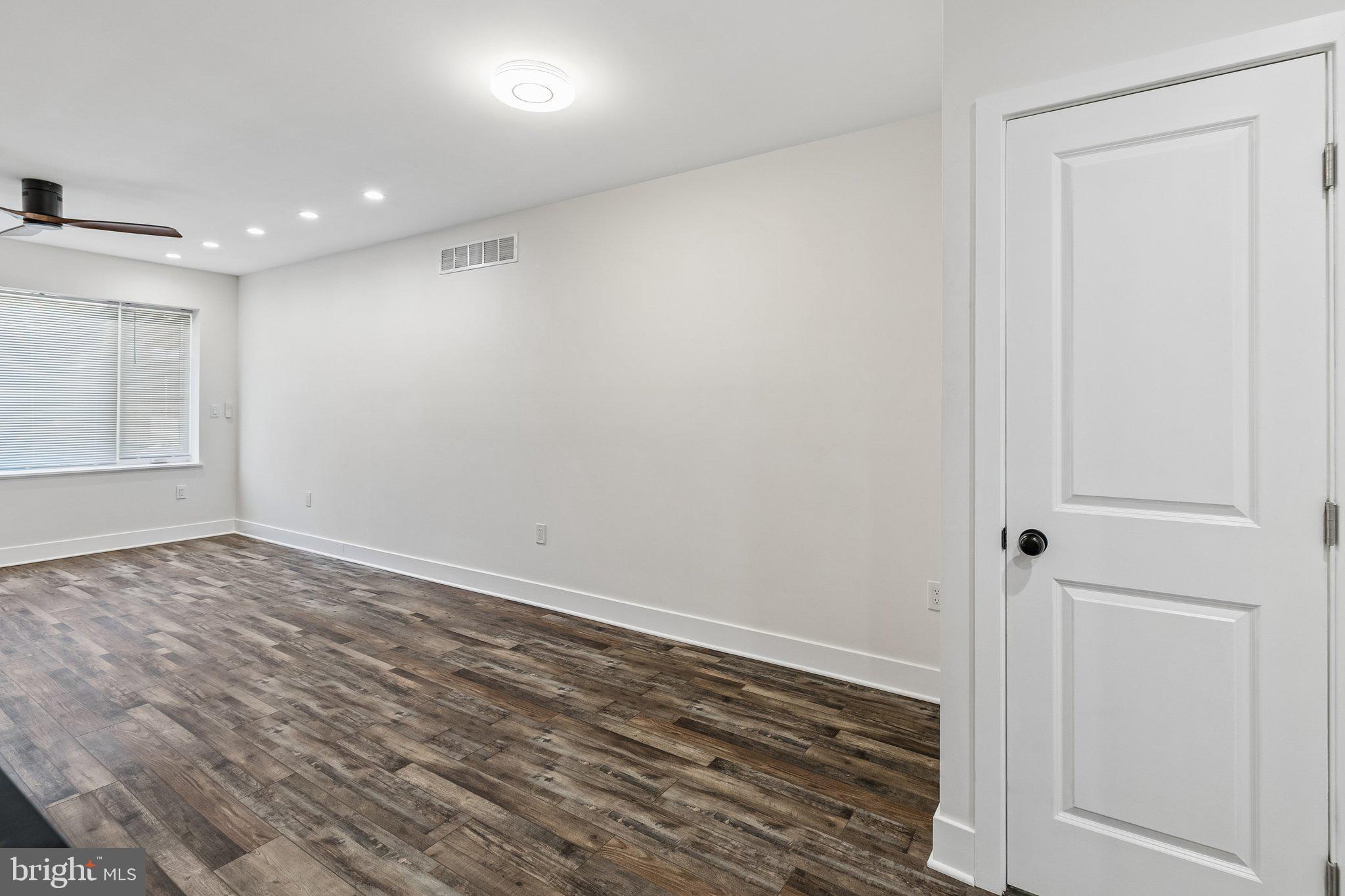 PORT RICHMOND - Residential