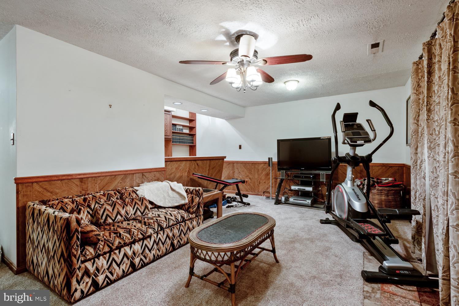 GLEN COVE - Residential