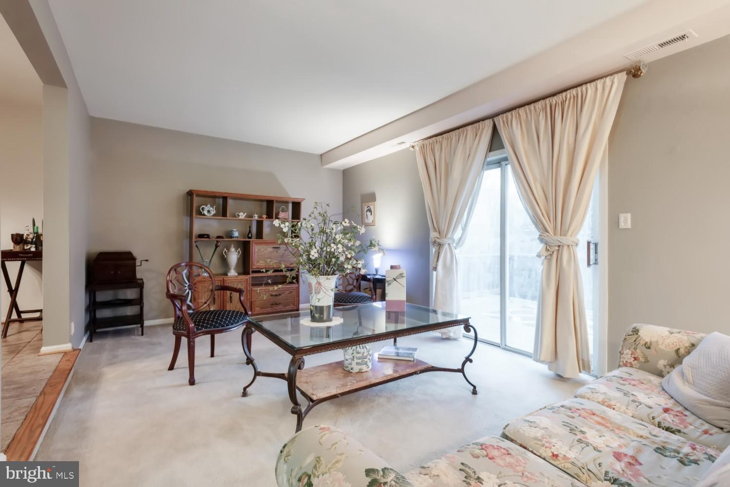 GLEN COVE - Residential