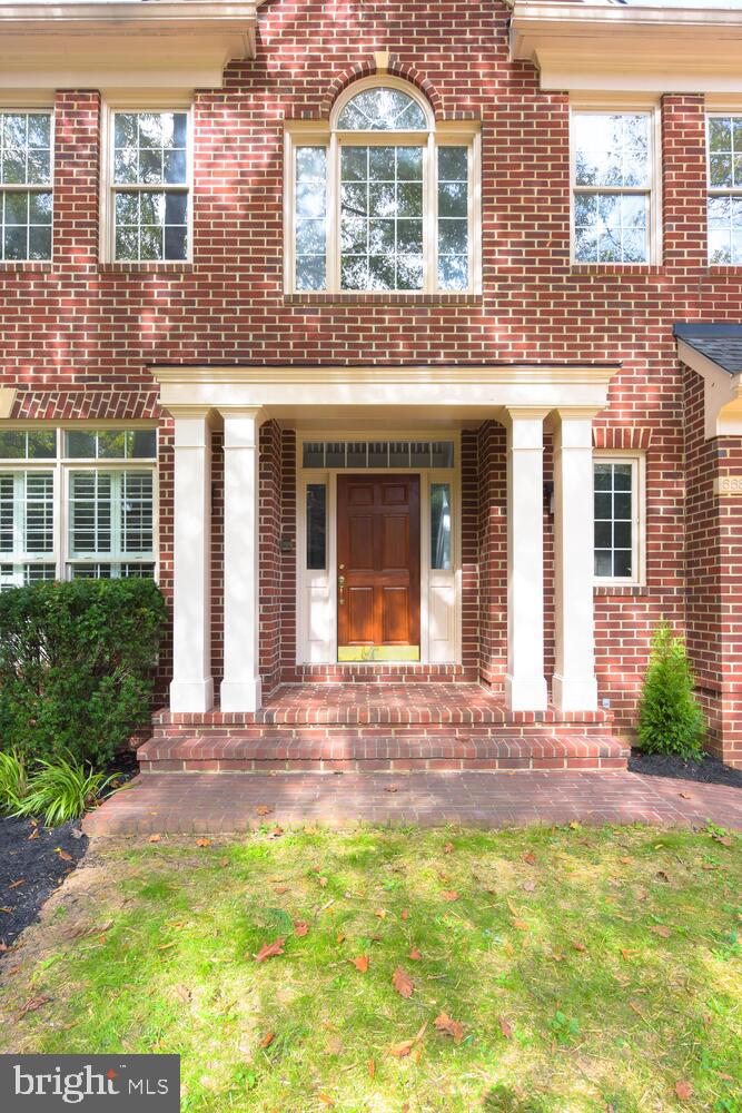 LAMBIANCE OF MCLEAN - Residential