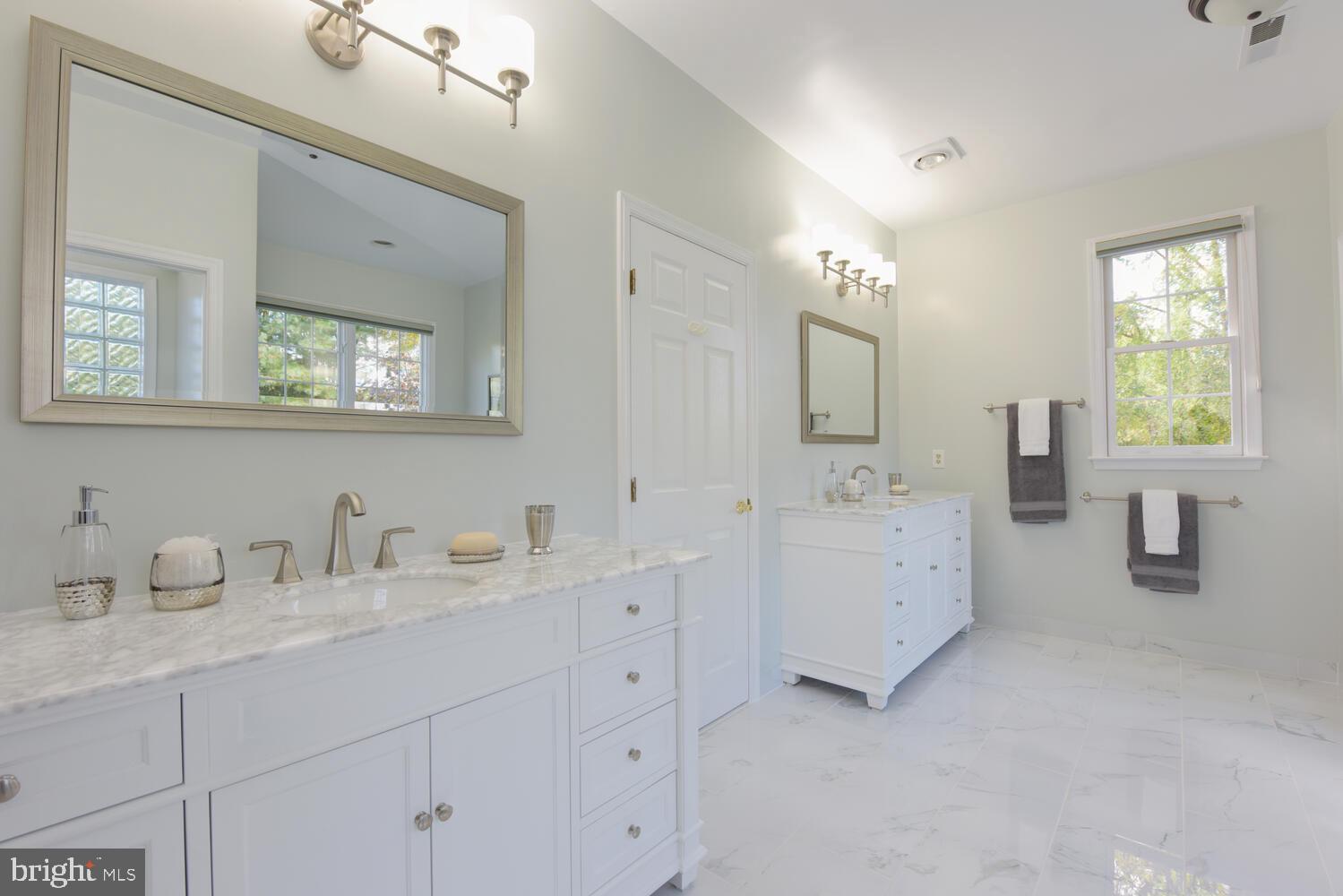 LAMBIANCE OF MCLEAN - Residential