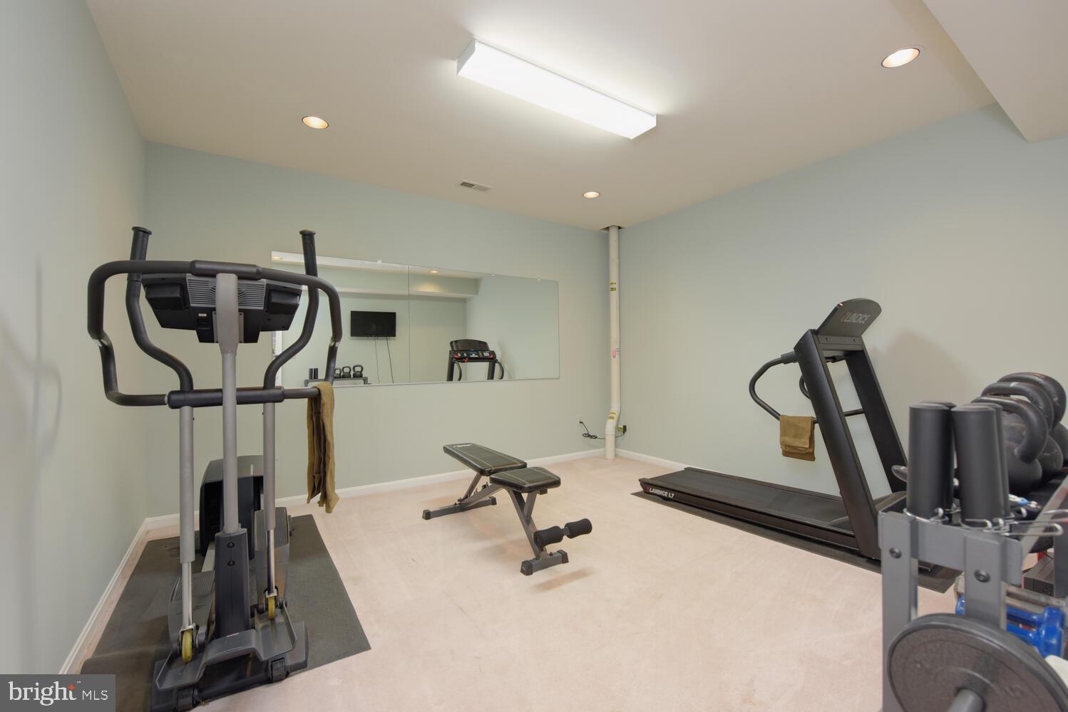 LAMBIANCE OF MCLEAN - Residential