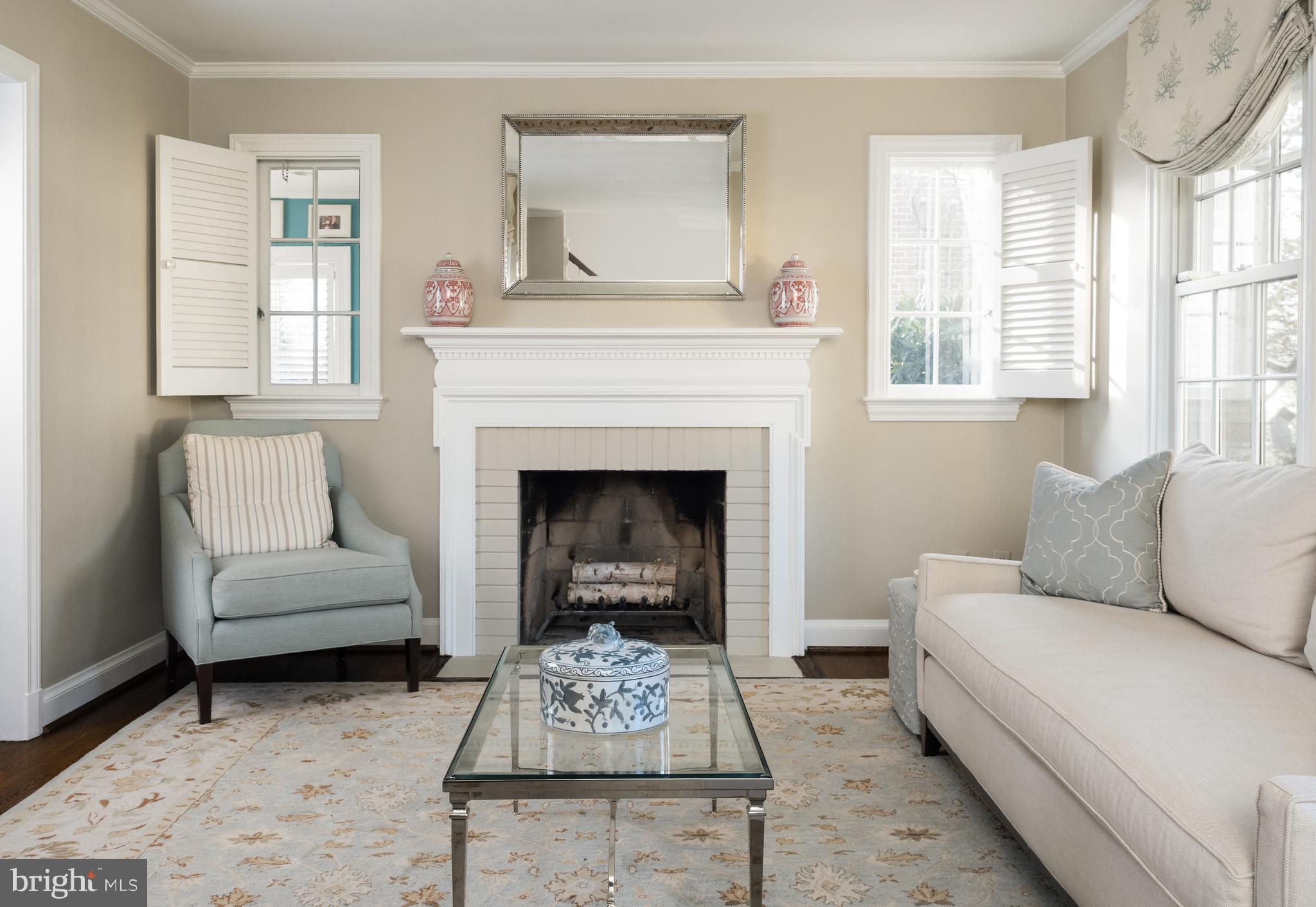 WOODACRES - Residential