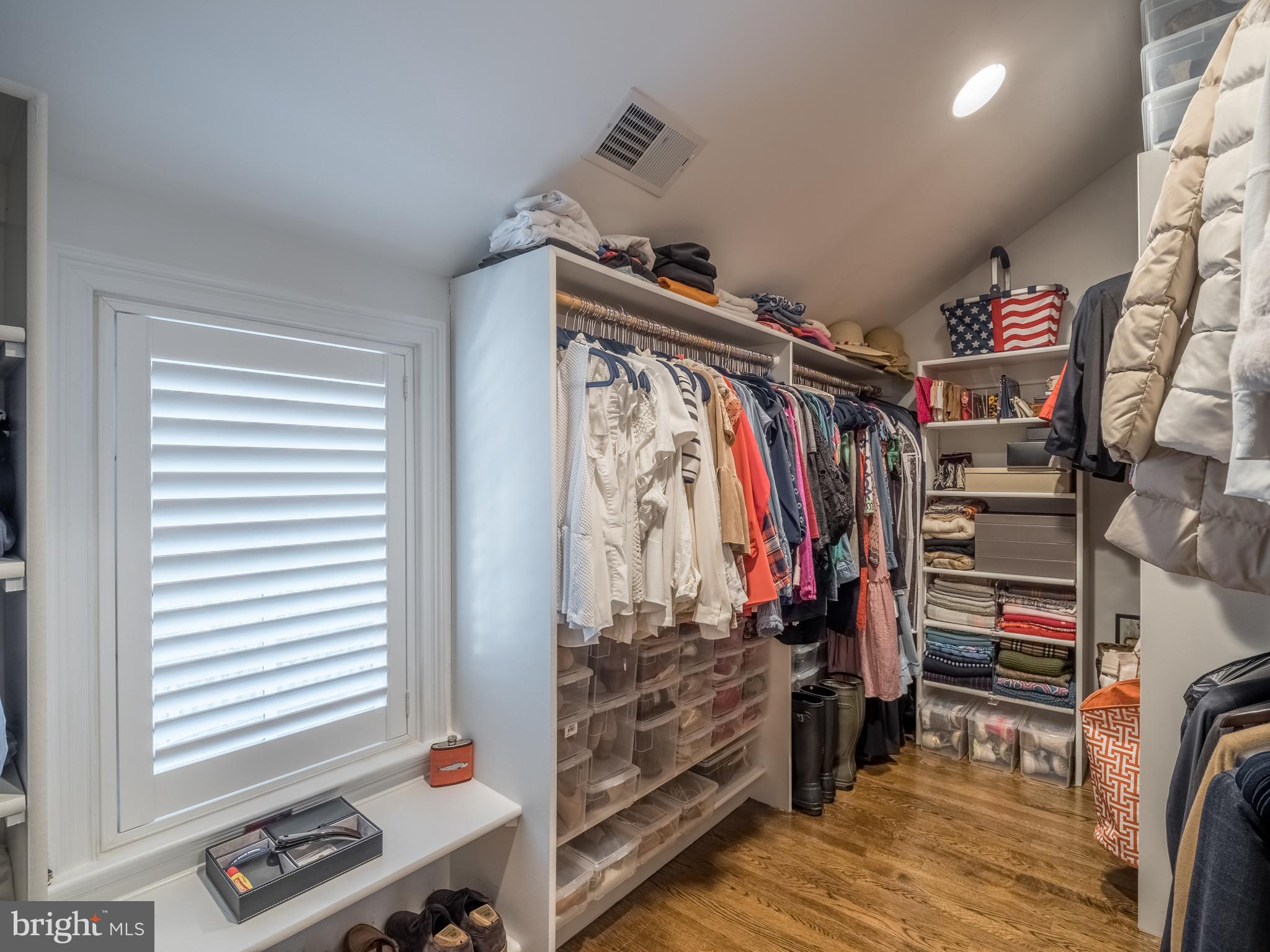 WOODACRES - Residential