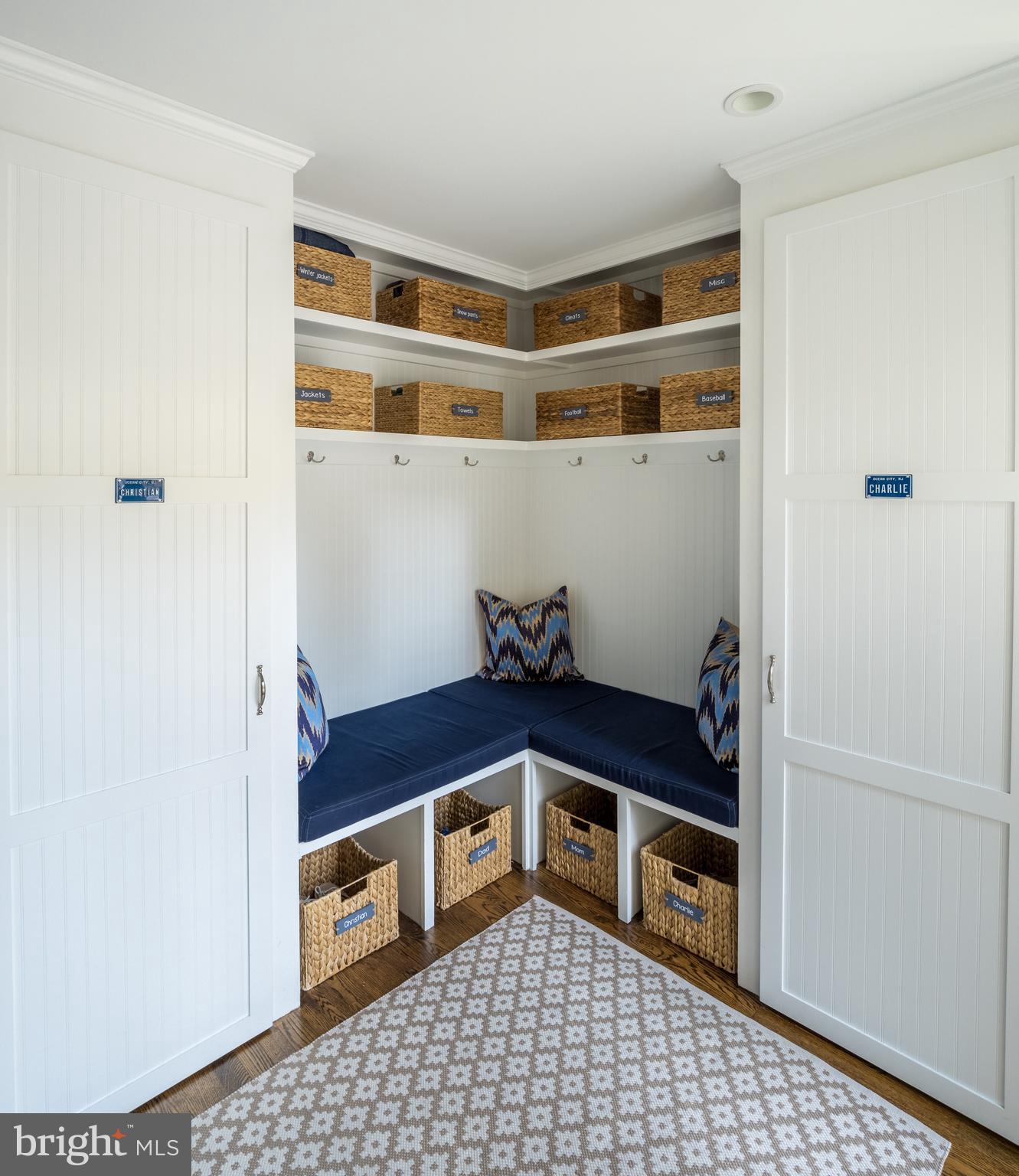 WOODACRES - Residential