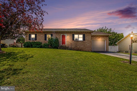 Homes For Sale - 81 Lion Dr. Dr<br/> York County, HANOVER, PA 17331