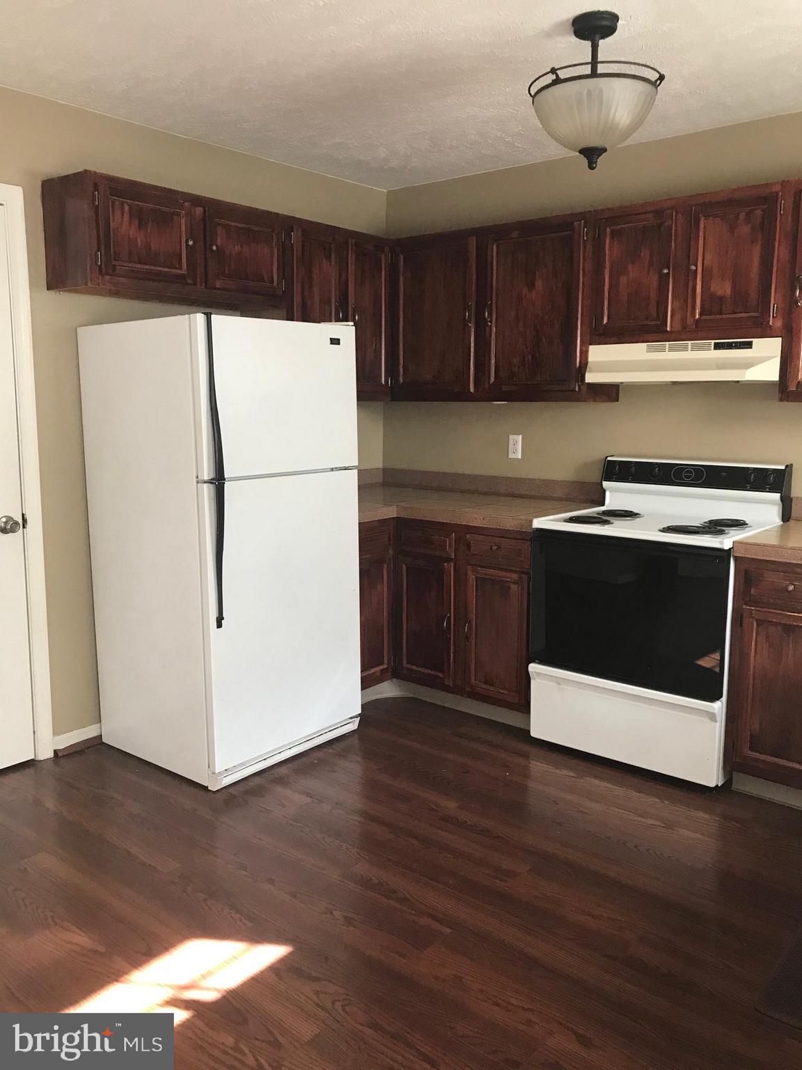 ELKTON - Residential Lease