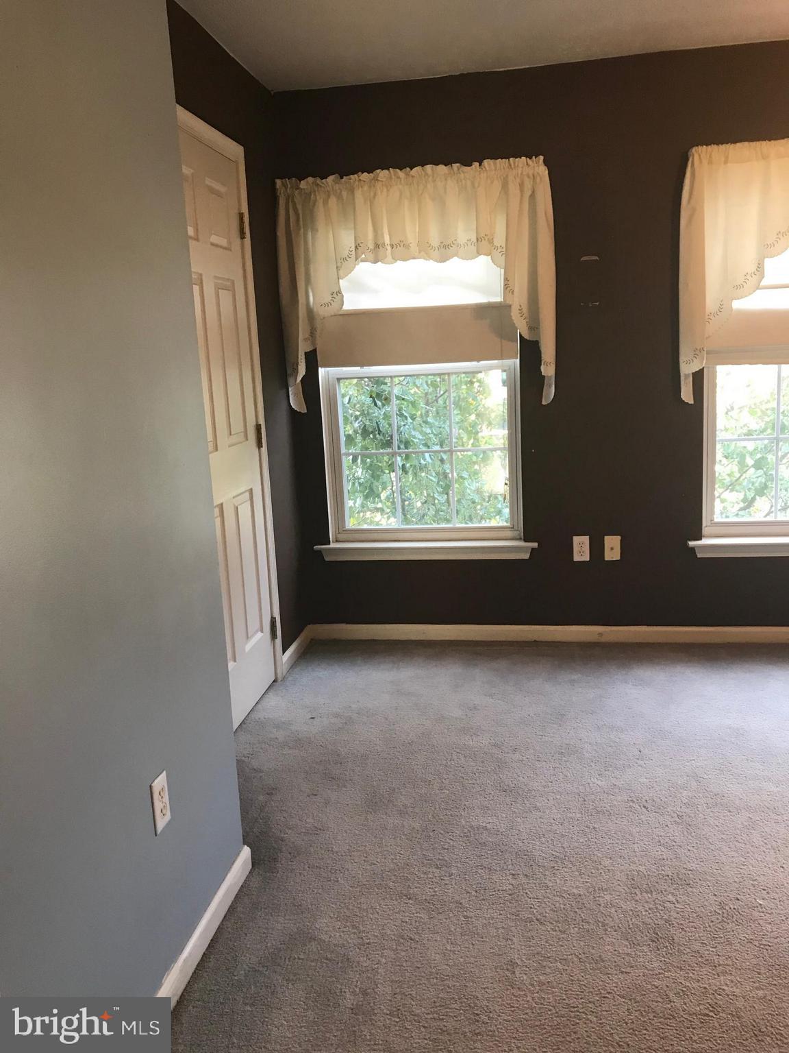 ELKTON - Residential Lease