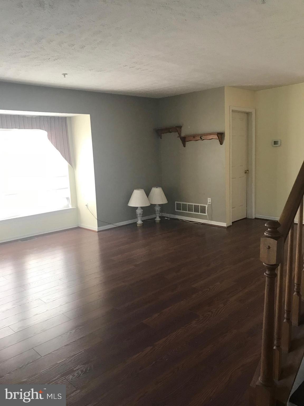 ELKTON - Residential Lease