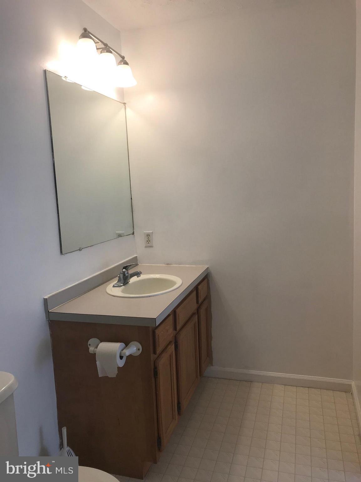 ELKTON - Residential Lease