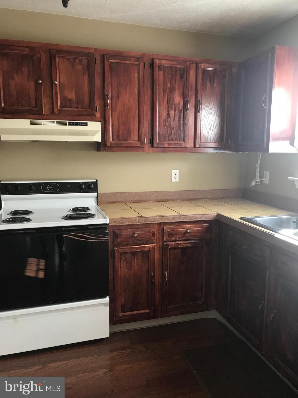 ELKTON - Residential Lease