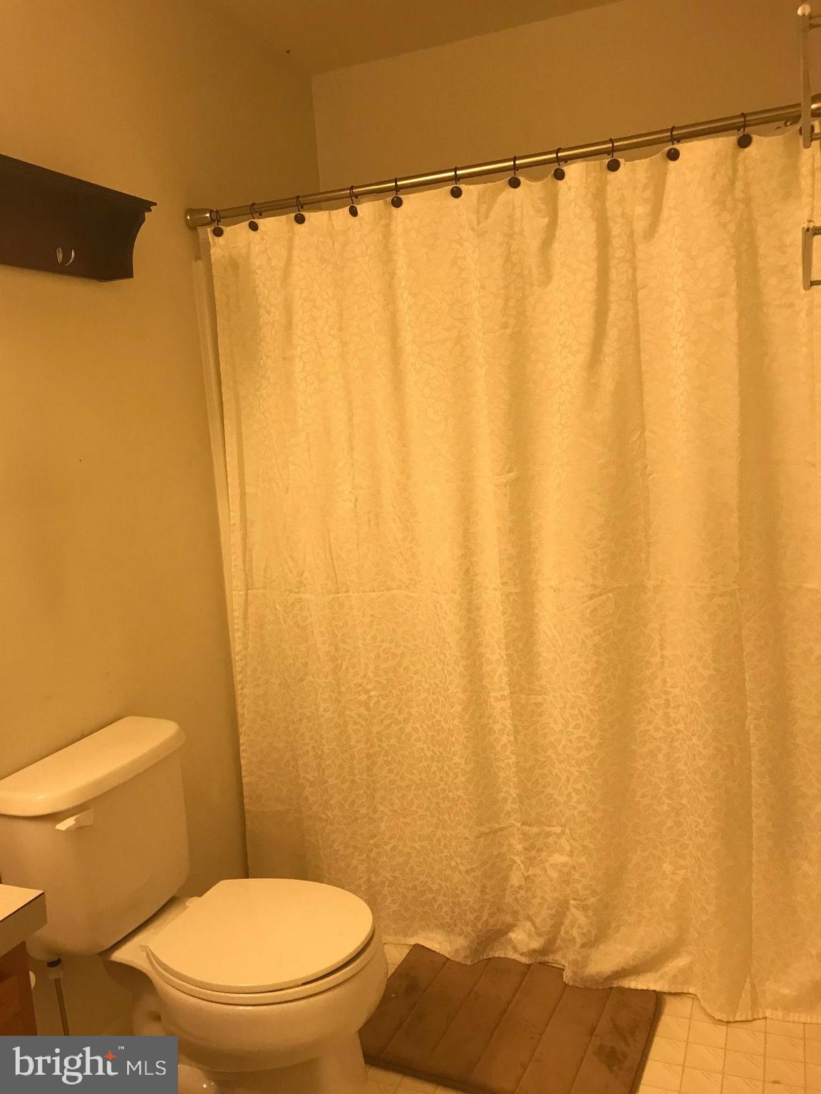 ELKTON - Residential Lease