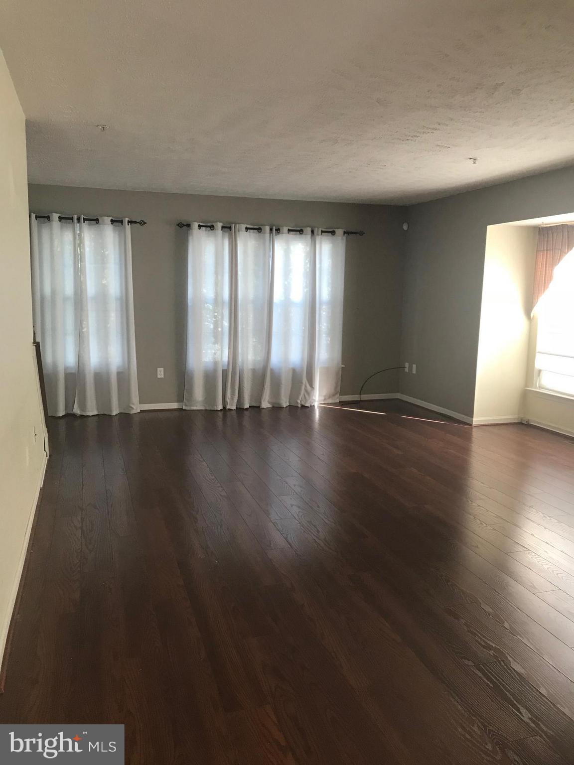 ELKTON - Residential Lease