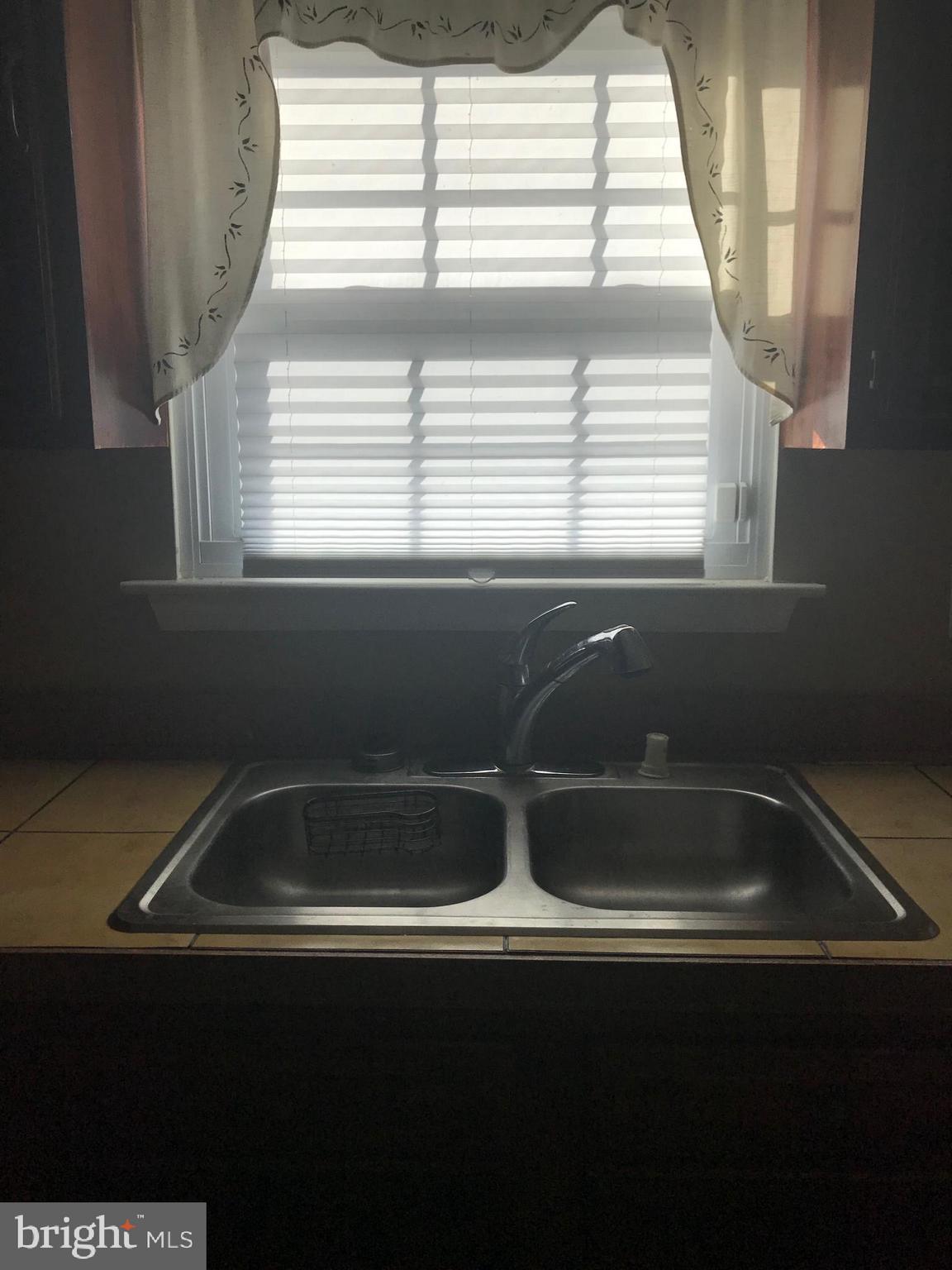 ELKTON - Residential Lease