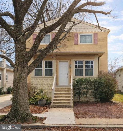 48 HELEN AVENUE MAPLE SHADE NJ 08052
