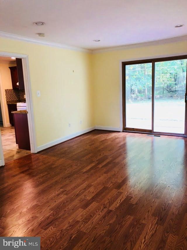 STONEWALL MANOR - Residential Lease