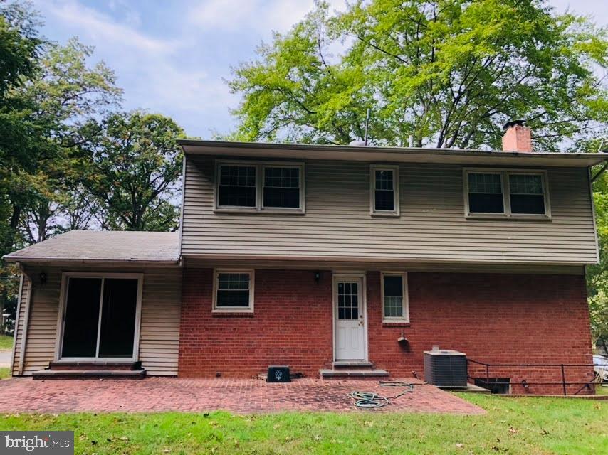 STONEWALL MANOR - Residential Lease