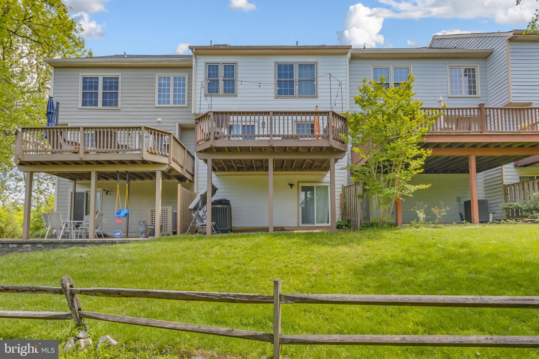 FAIRWAY HILLS - Residential