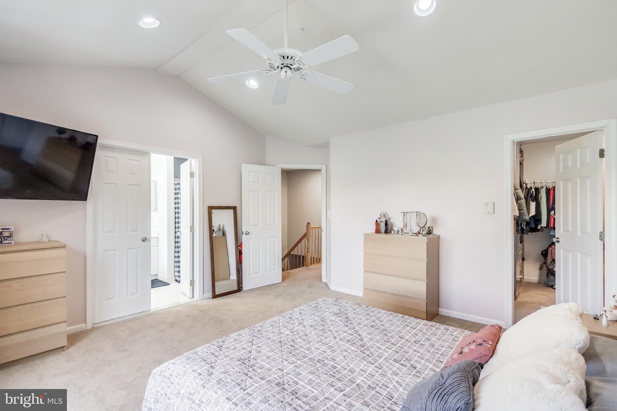 FAIRWAY HILLS - Residential