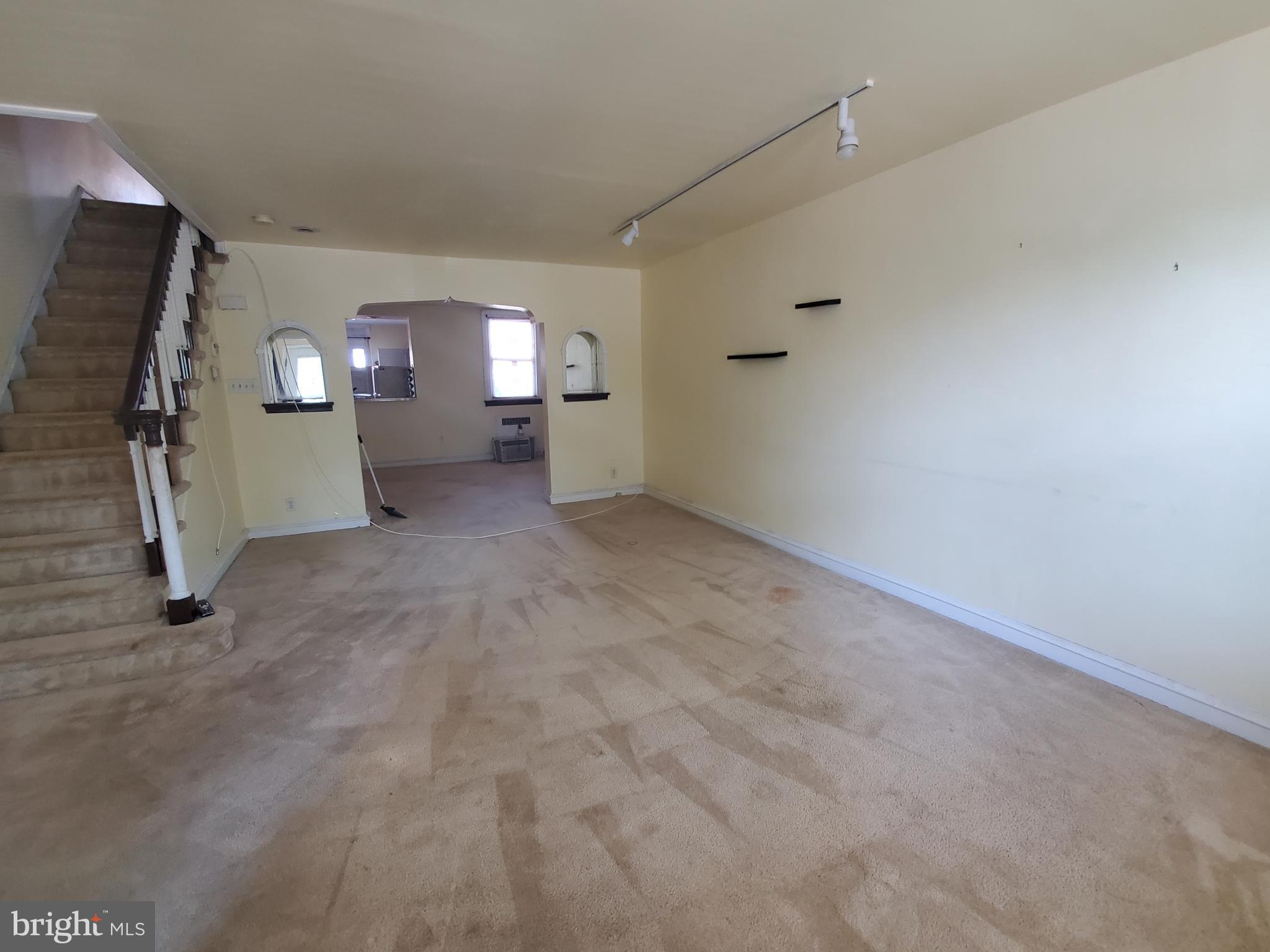 WEST OAK LANE - Residential