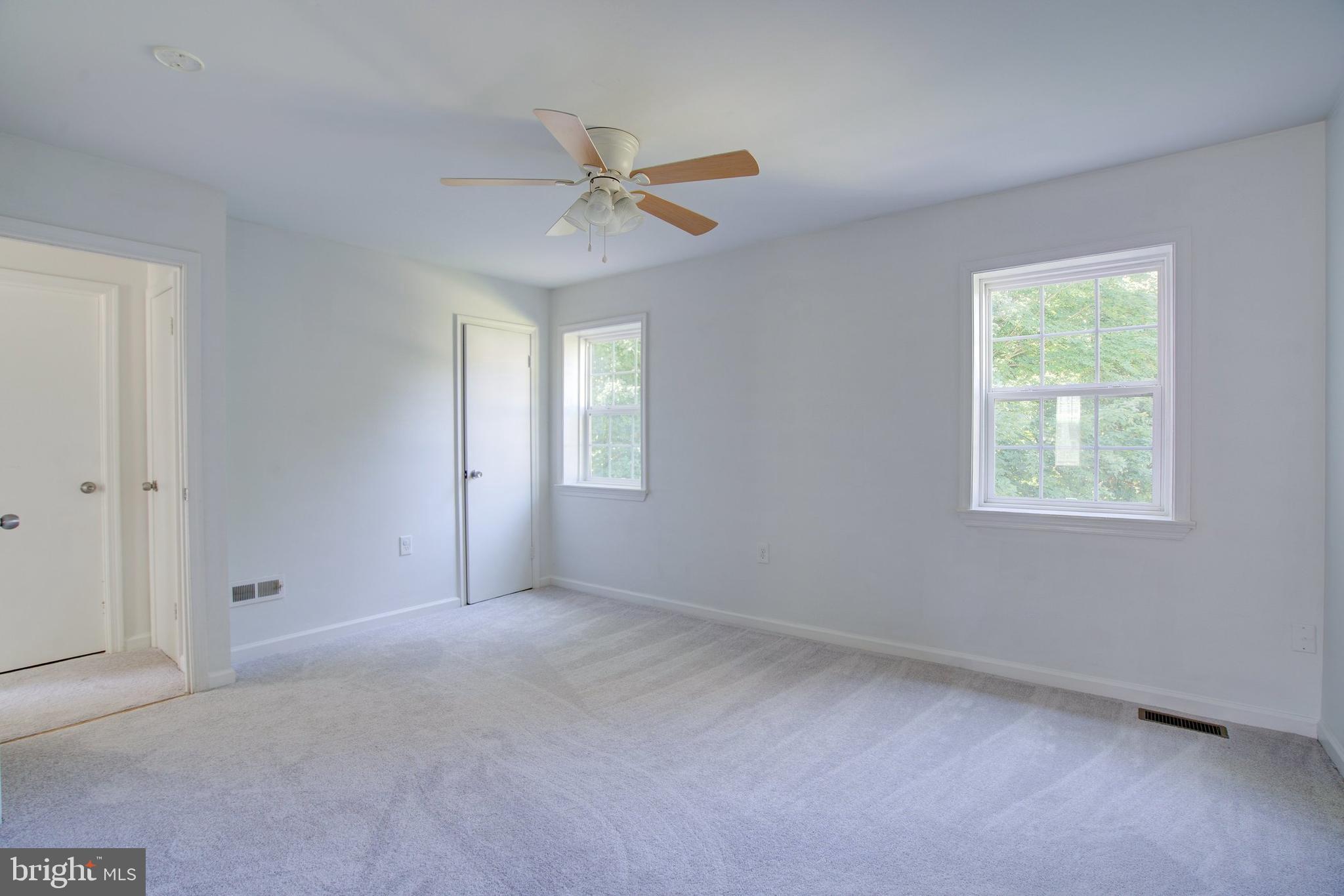 KING CHARLES COMMONS - Residential