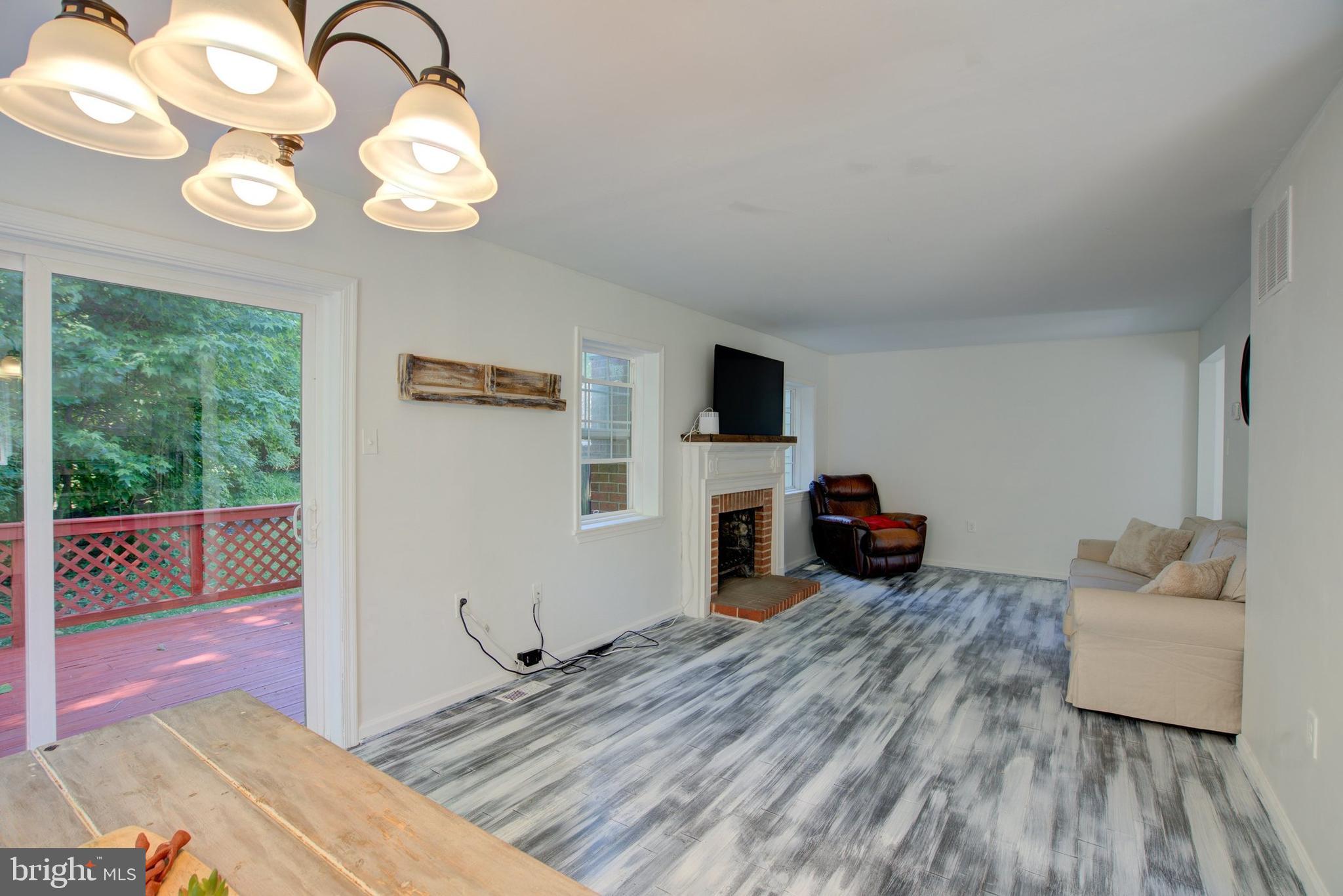 KING CHARLES COMMONS - Residential