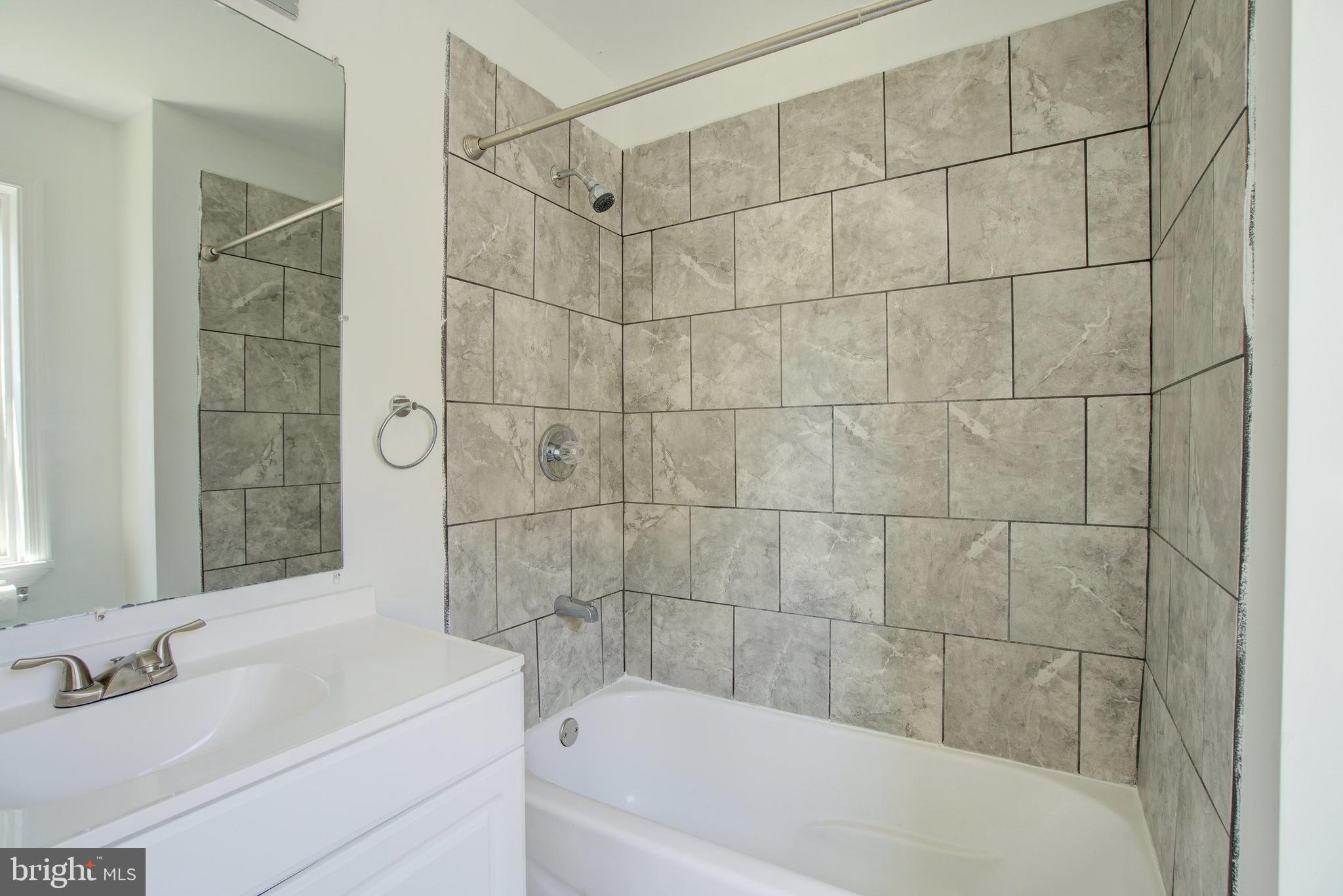 KING CHARLES COMMONS - Residential