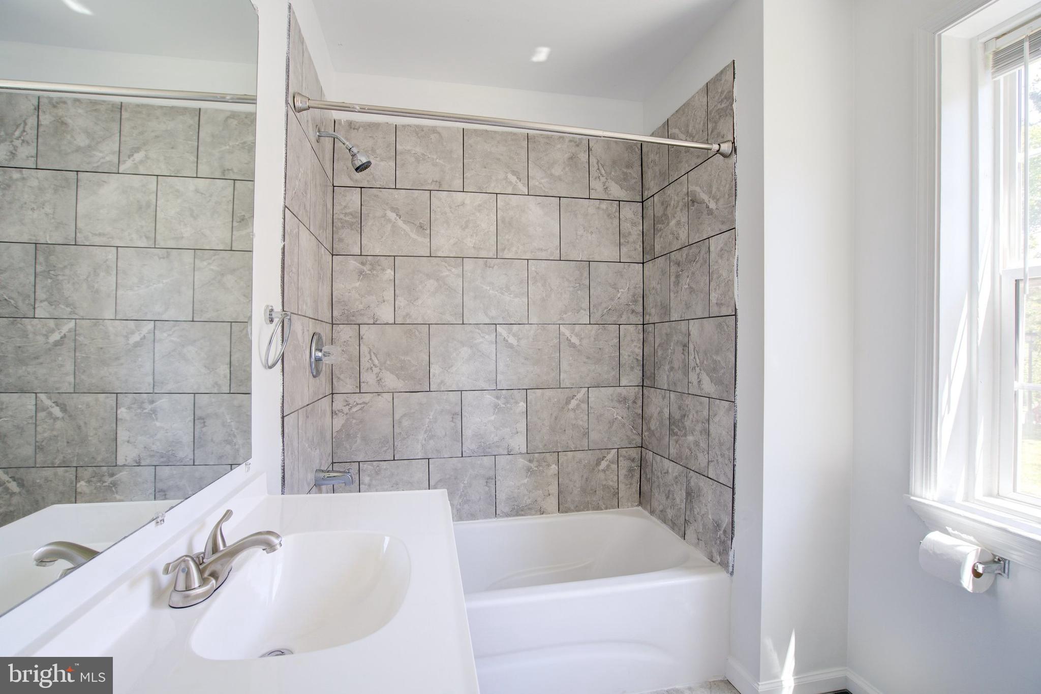 KING CHARLES COMMONS - Residential