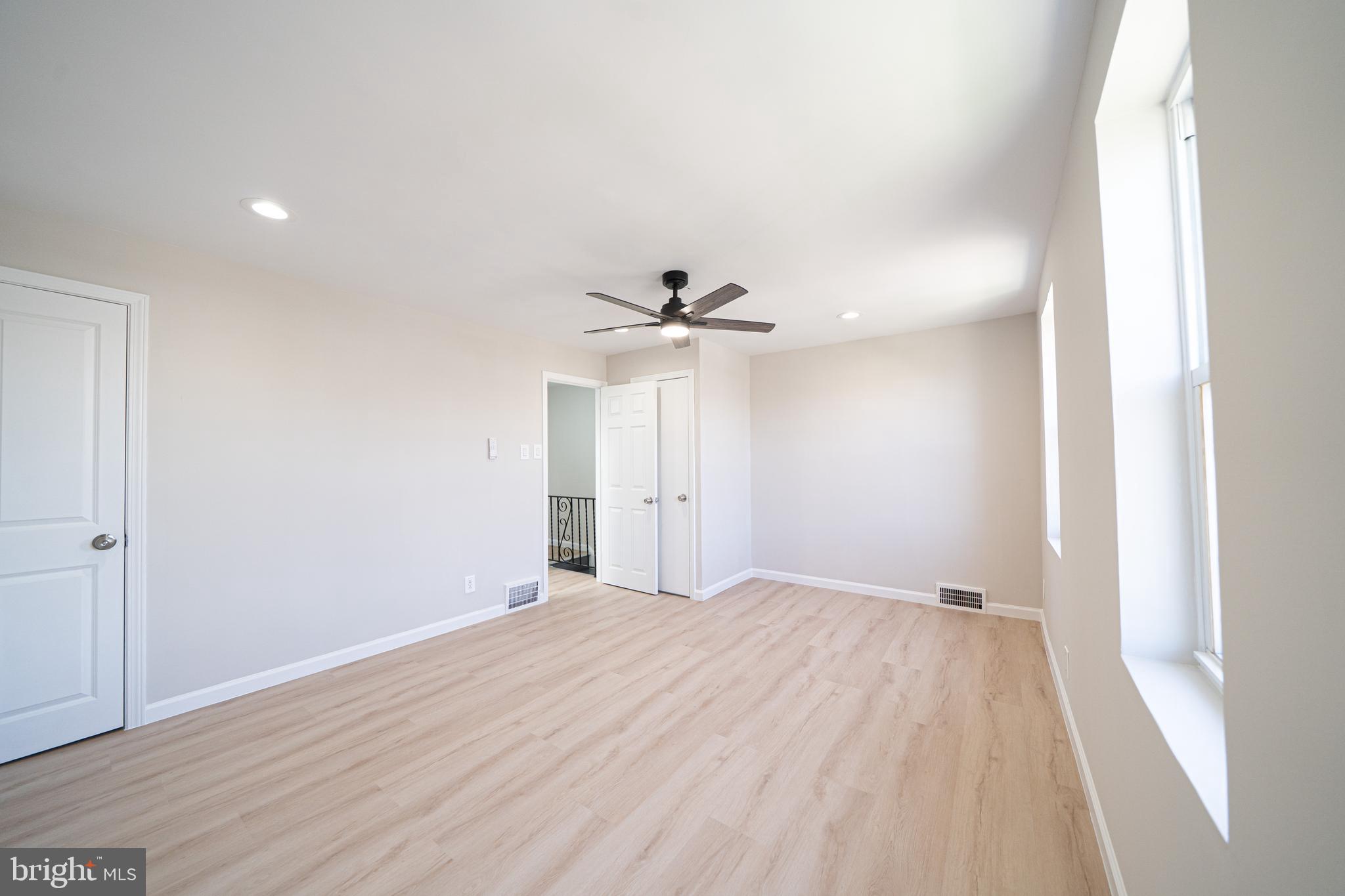 HOLMESBURG - Residential