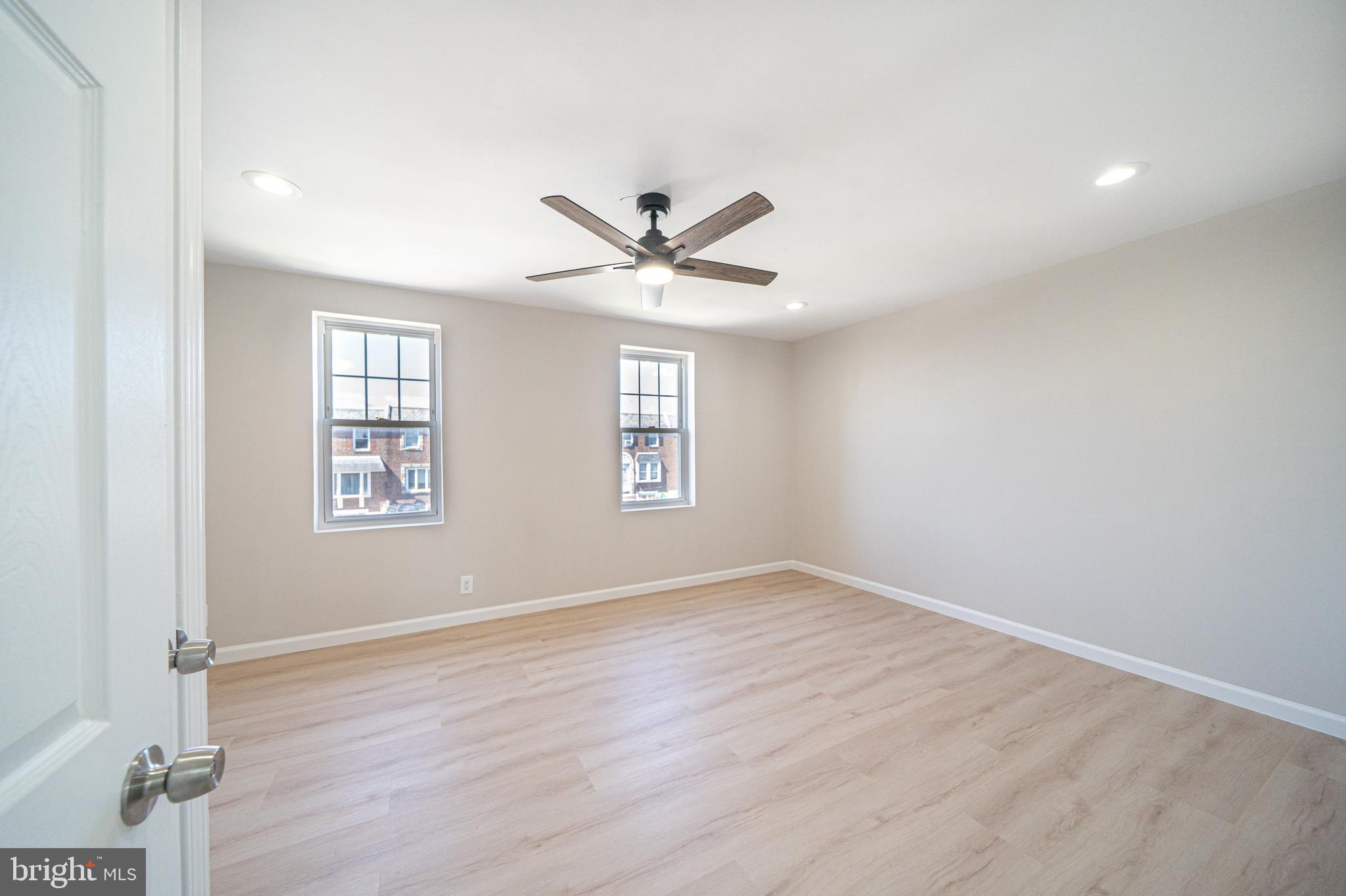 HOLMESBURG - Residential