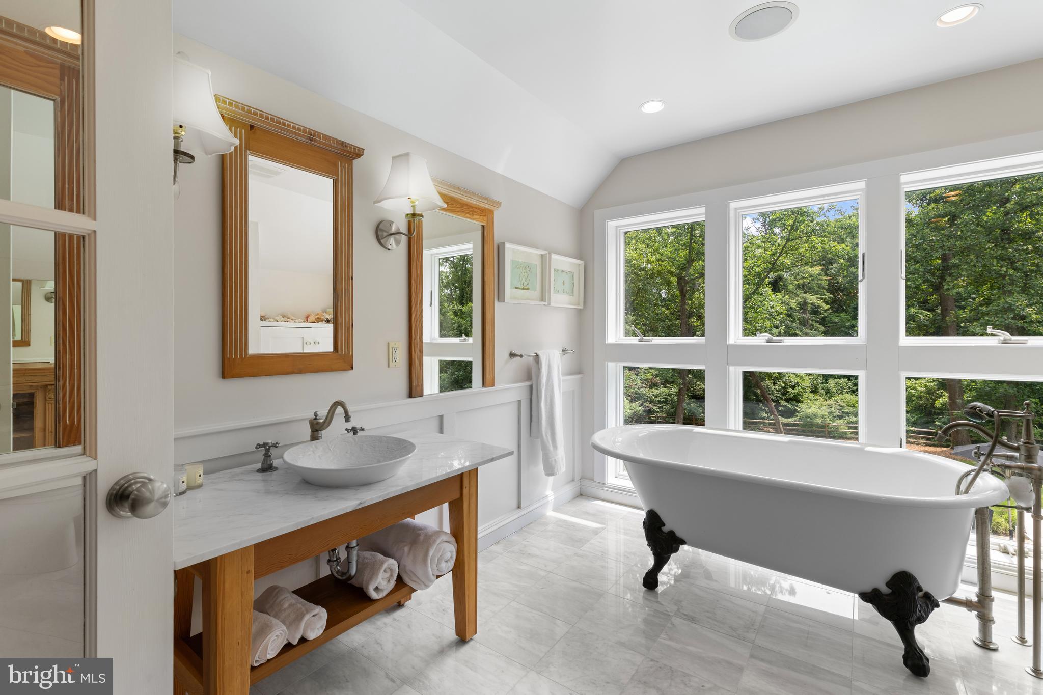 EATONS LANDING - Residential