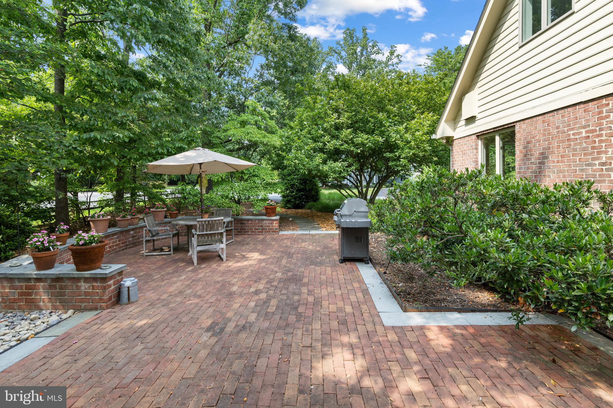 EATONS LANDING - Residential