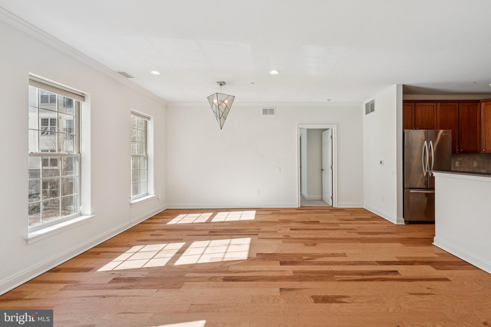 NAVAL SQUARE - Residential