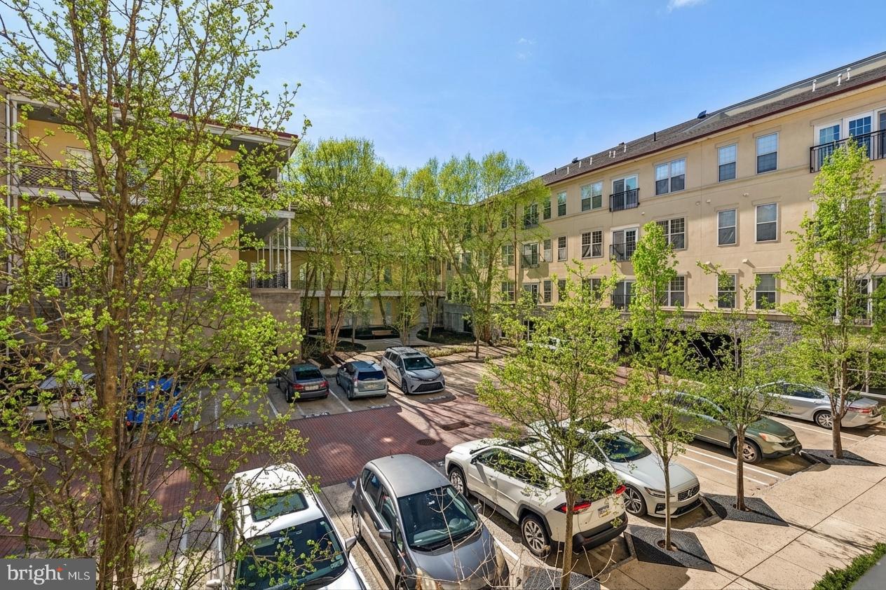 NAVAL SQUARE - Residential