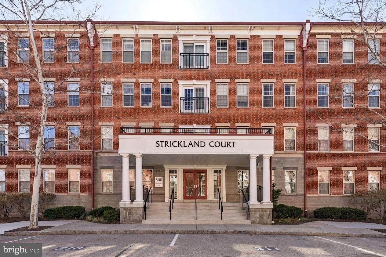 NAVAL SQUARE - Residential