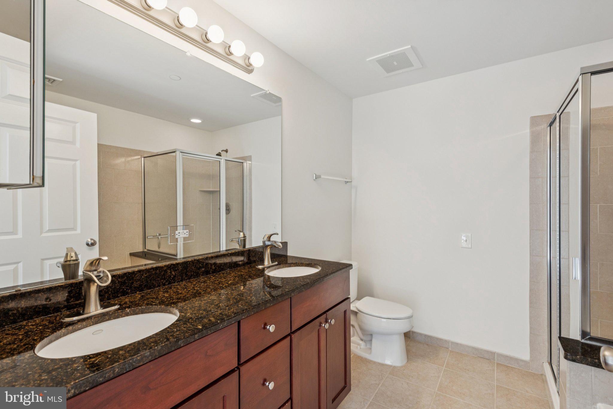 NAVAL SQUARE - Residential