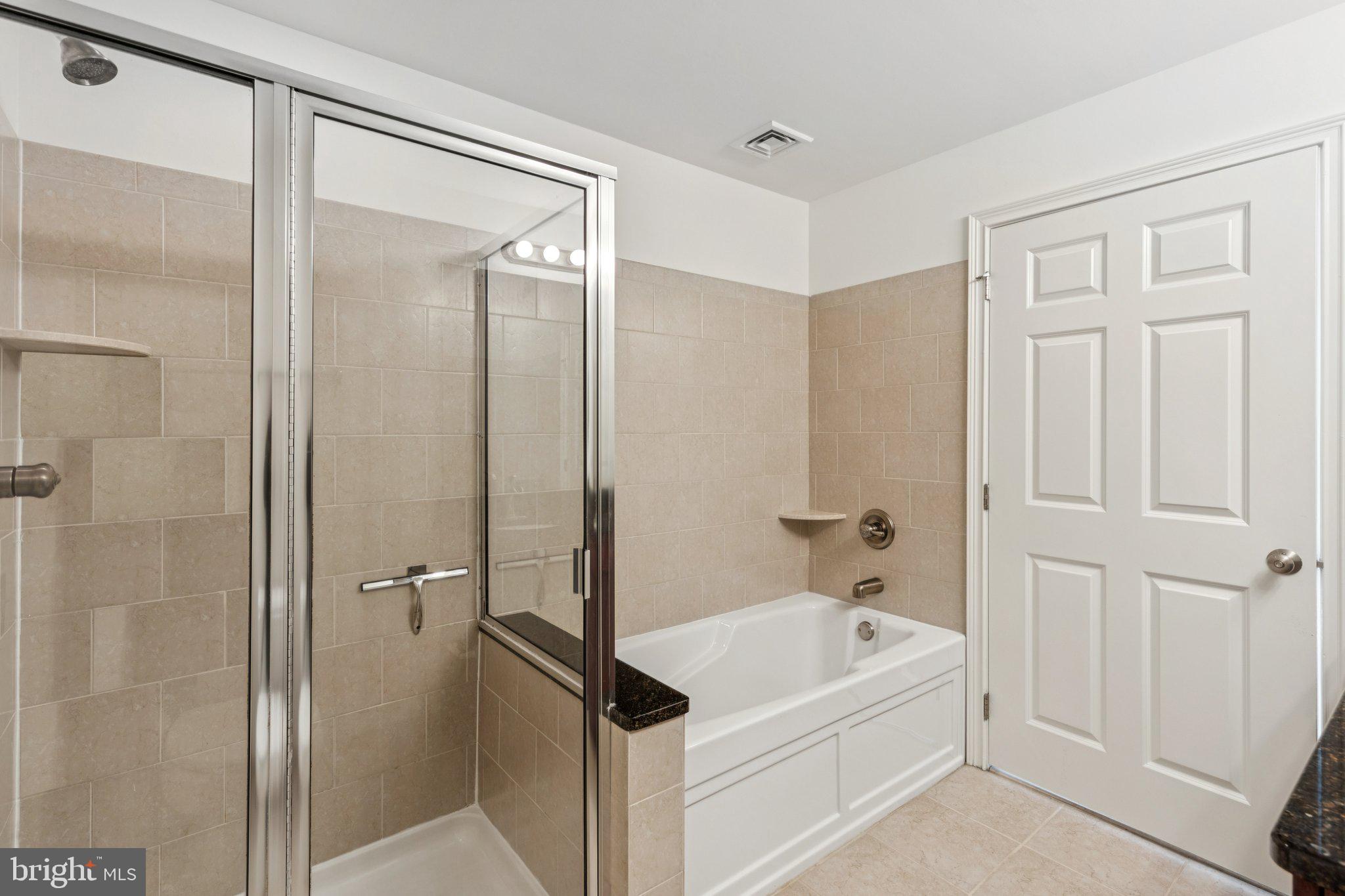 NAVAL SQUARE - Residential