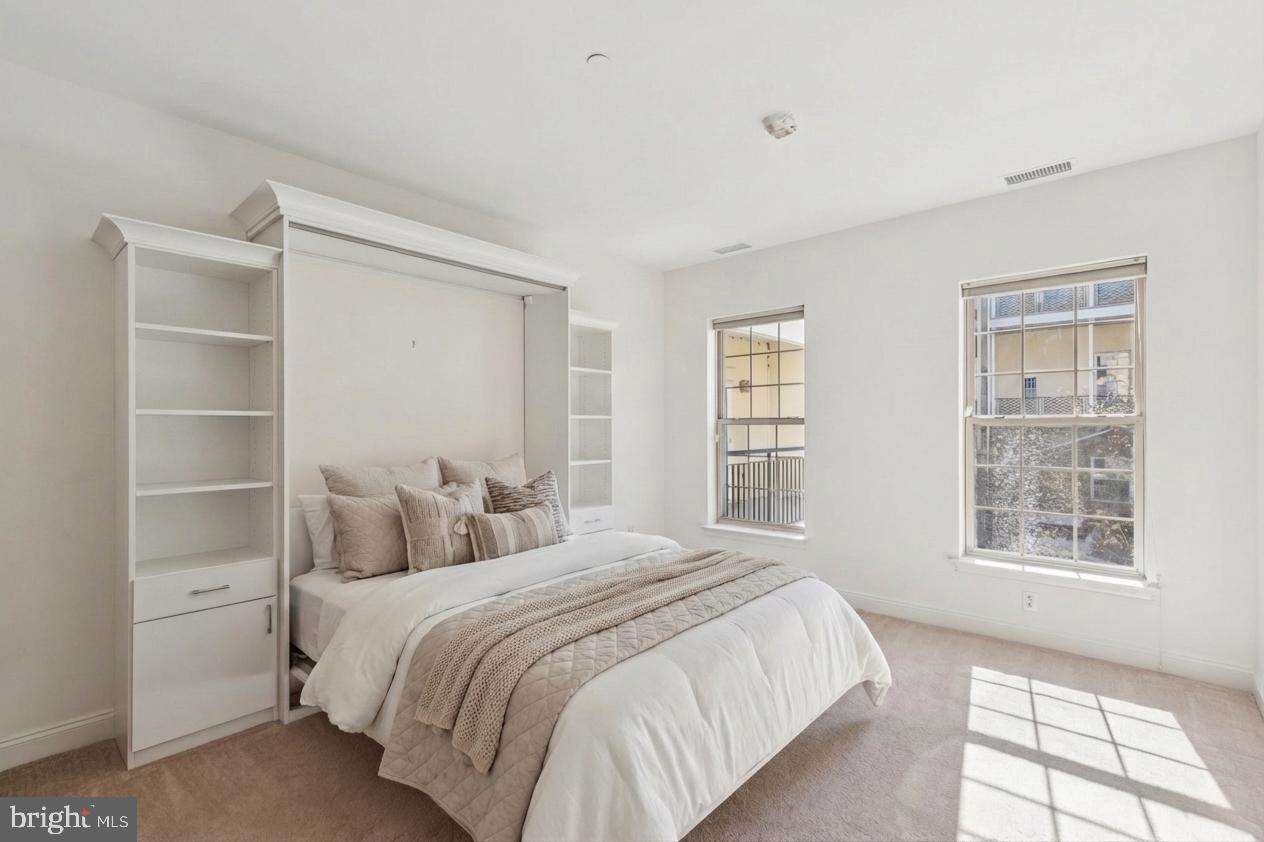 NAVAL SQUARE - Residential