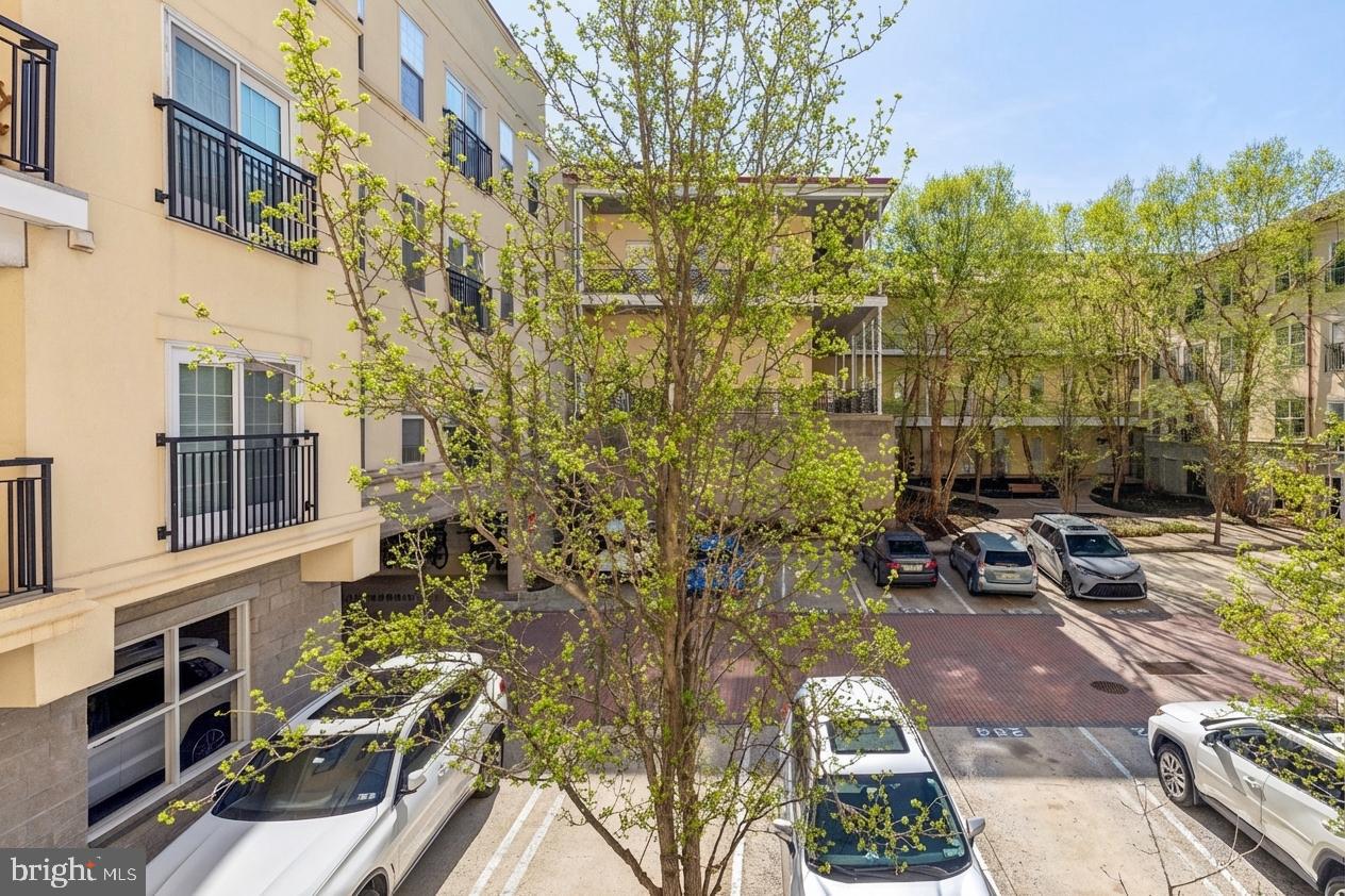 NAVAL SQUARE - Residential