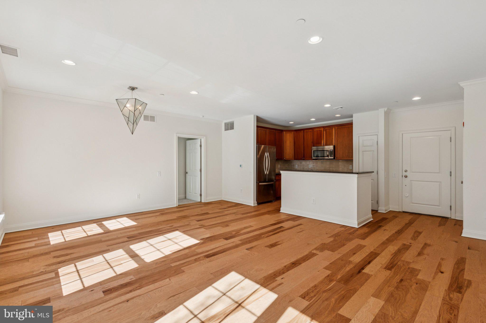 NAVAL SQUARE - Residential