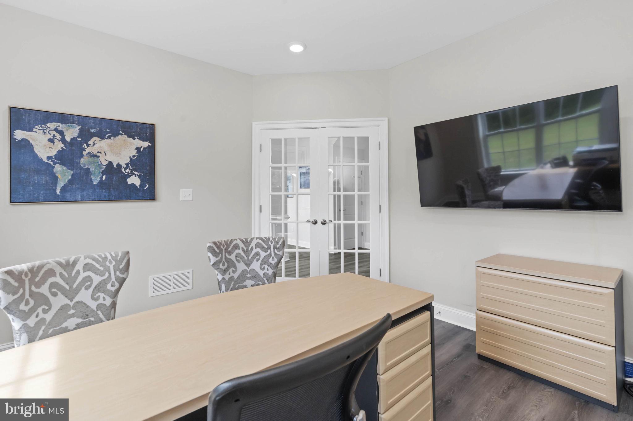 MOUNT FRIENDSHIP - Residential