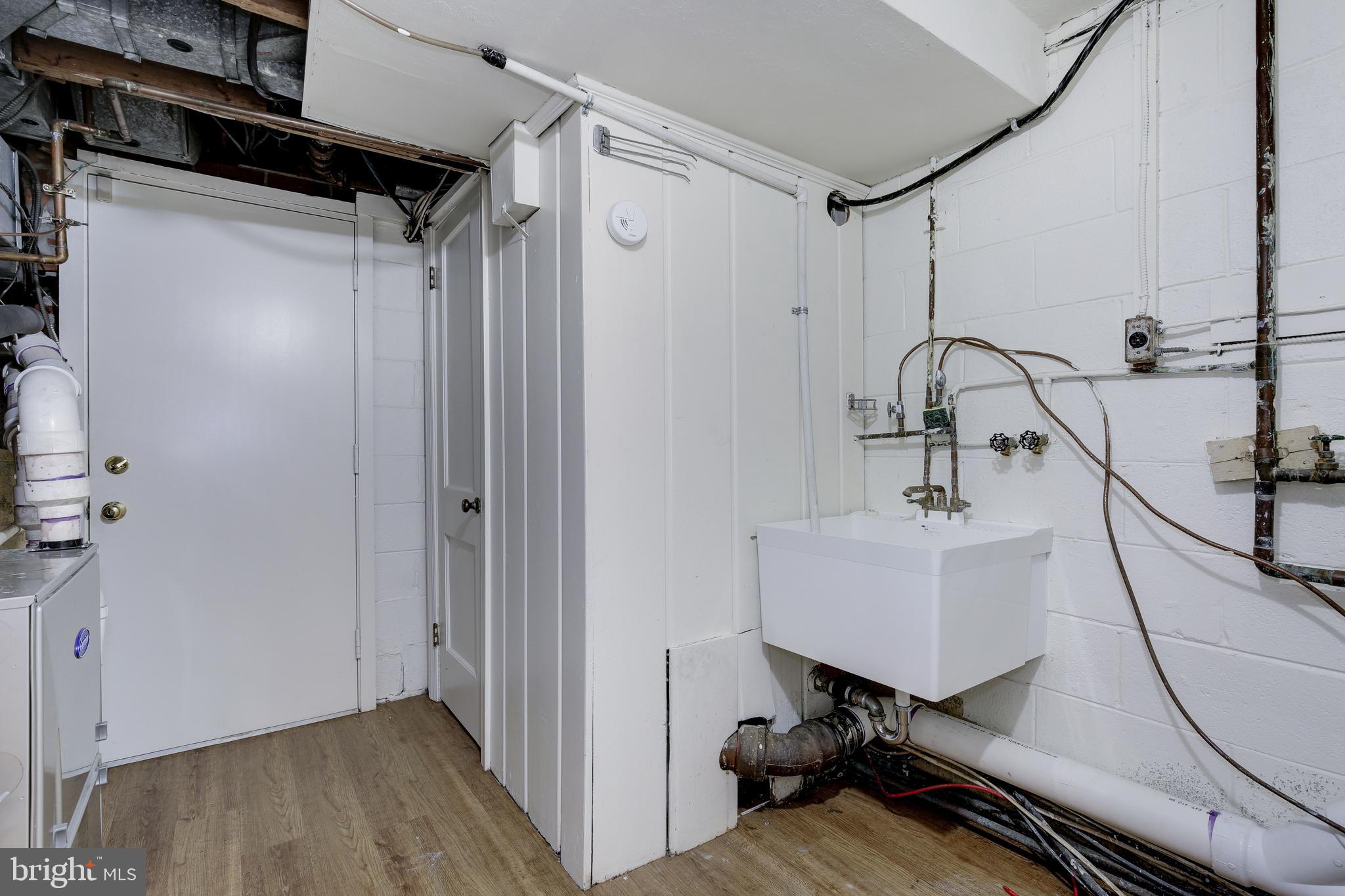 WESTMORELAND HILLS - Residential