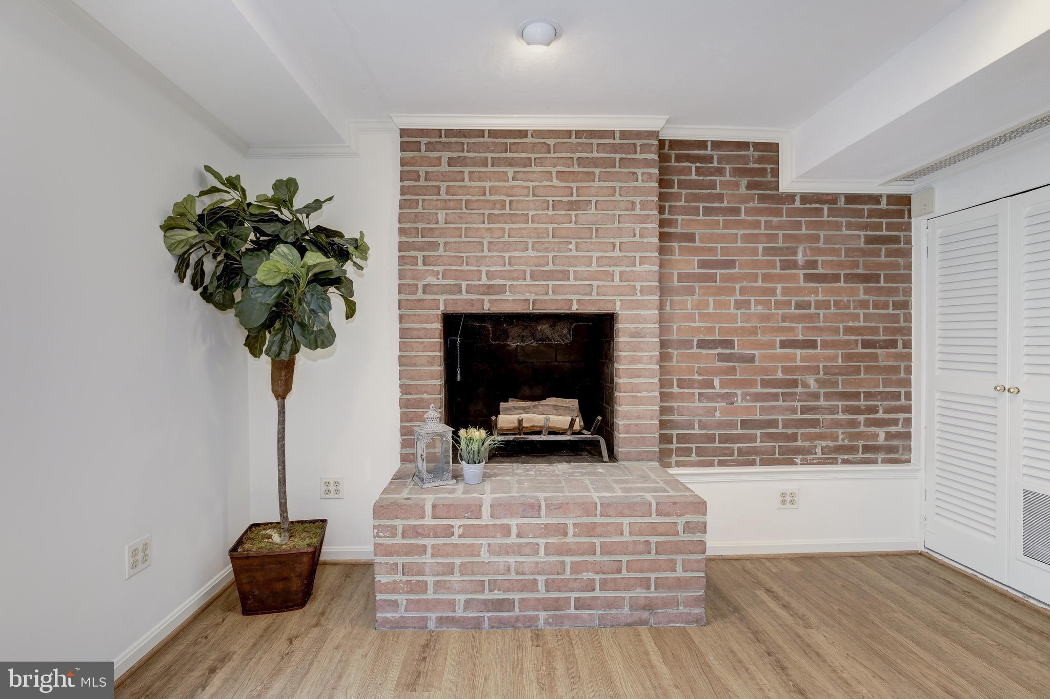 WESTMORELAND HILLS - Residential