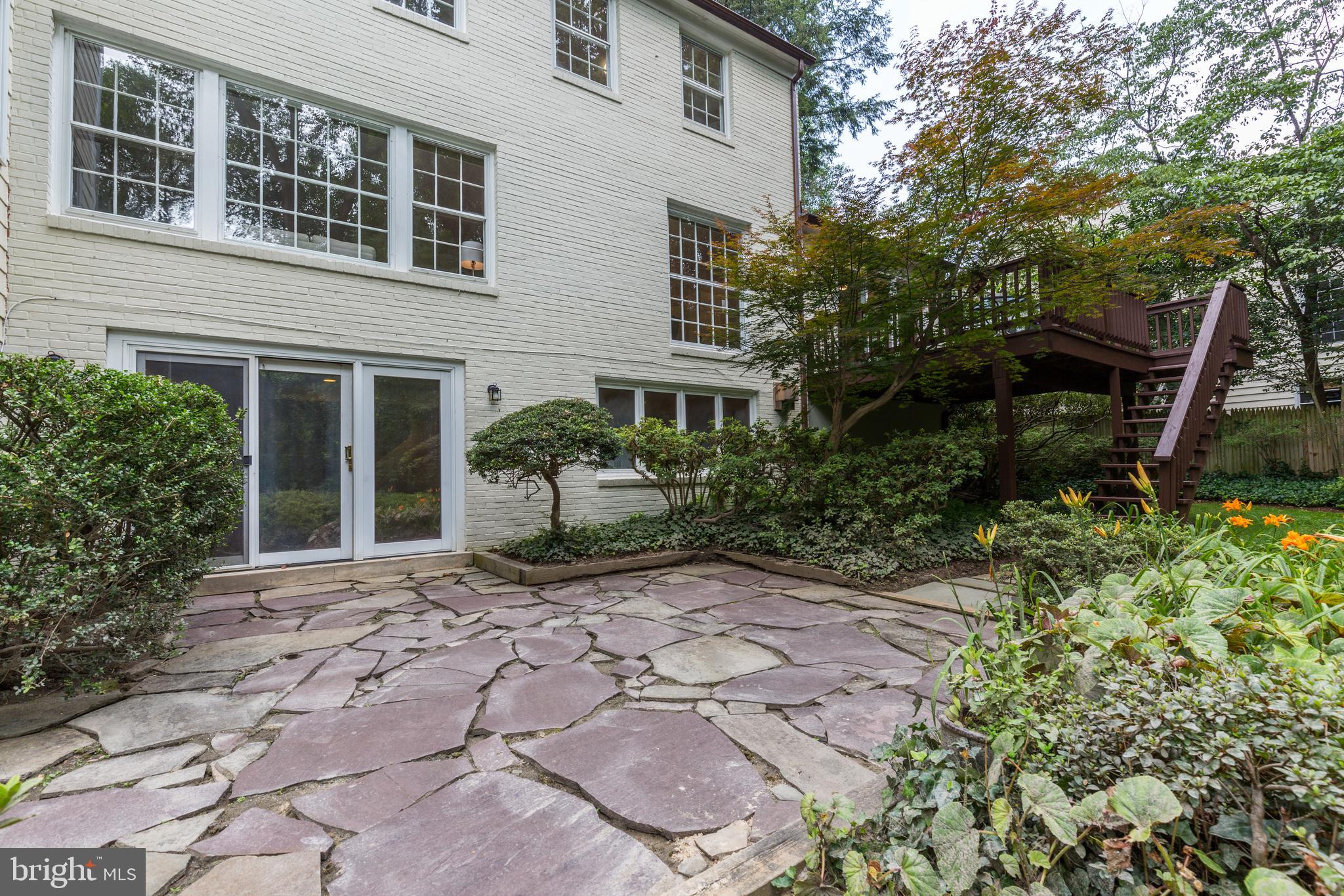 WESTMORELAND HILLS - Residential