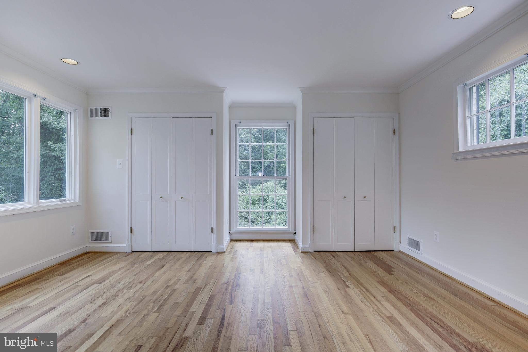 WESTMORELAND HILLS - Residential